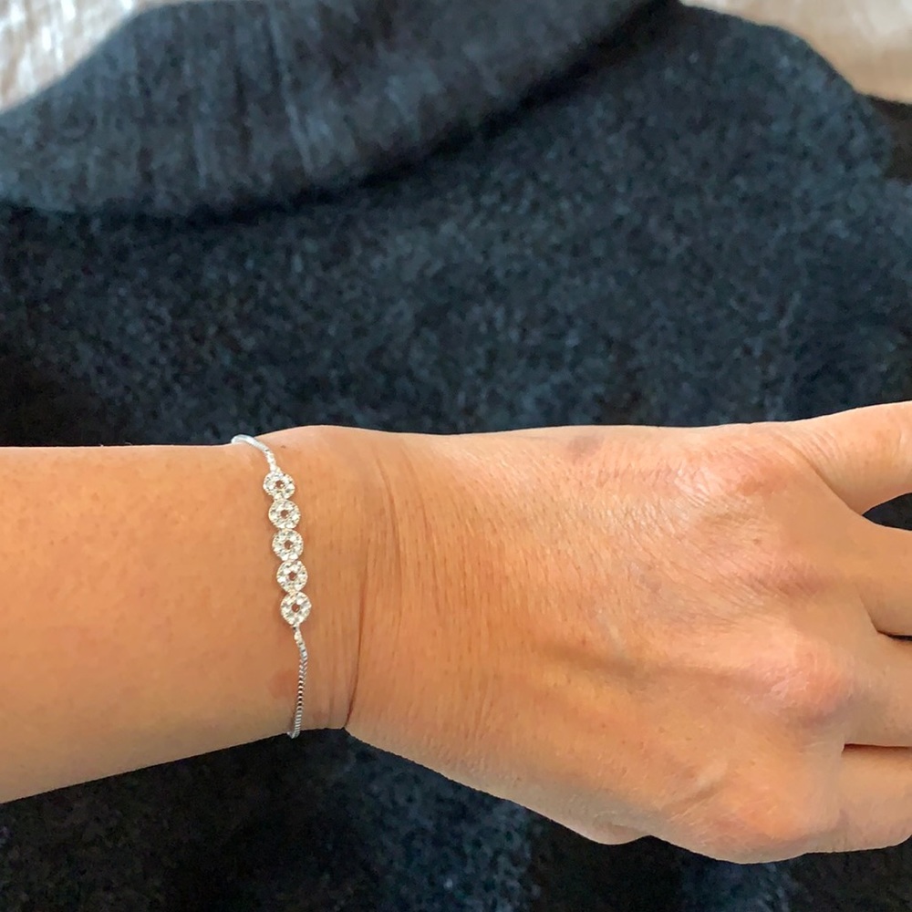Adjustable stainless steel bracelet